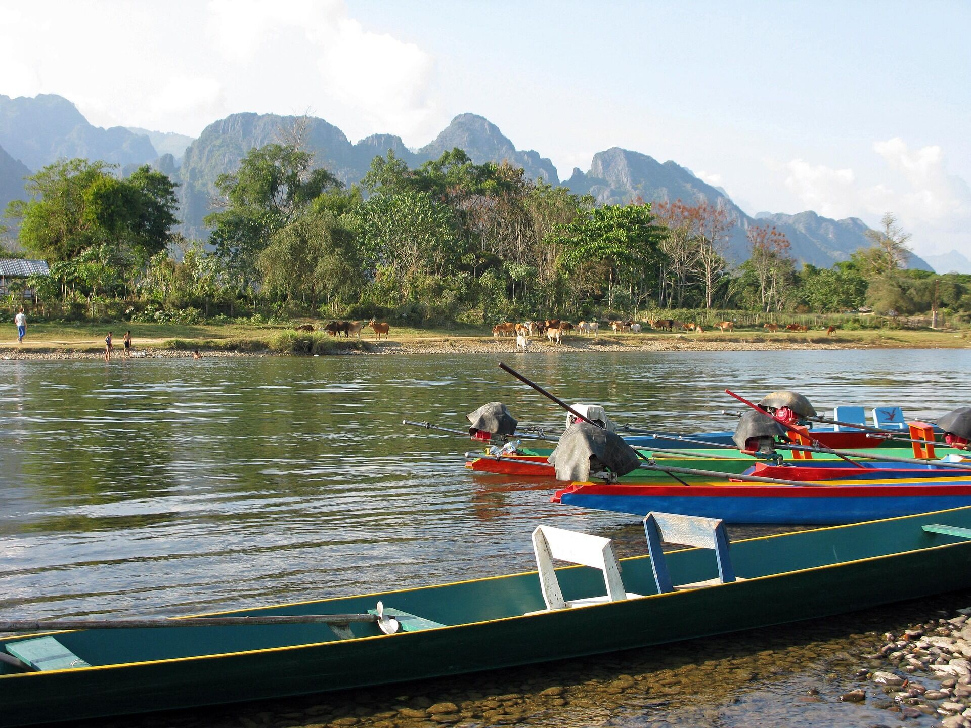 Capture the vibrant beauty of Vang Vieng in the dry season